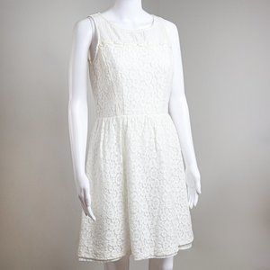 DR Collection Eyelet White Dress Size 4